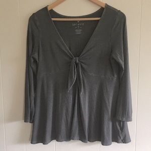 Soft & Sexy Knot-front top